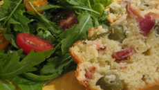 Cake aux olives et au lard
