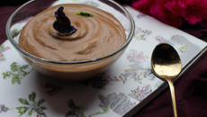 Mousse au chocolat sans beurre et sans sucre