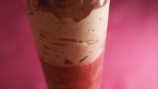 Mousse au chocolat au lait et compote de rhubarbe "délice"