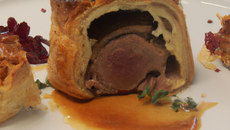 Epaule d'agneau en croûte d'Emmental de Savoie de l'Ecole Internationale Savoie-Léman