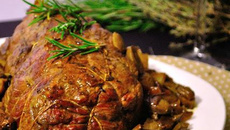 Rôti de bœuf aux champignons et aux marrons