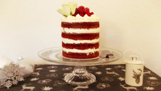 Red velvet naked cake aux framboises