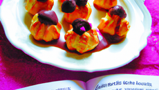 Profiterolles au cassis