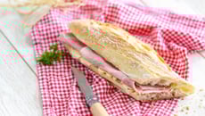 Jambon beurre, le traditionnel sandwich parisien