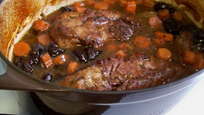 Filet mignon au sirop de Liège, bière et pruneaux