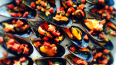 Tapas de moules au chorizo à la plancha