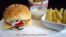 Pain hamburger aux graines de sésame