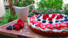 Gâteau aux fruits rouges et crème mascarpone