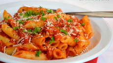 Pennes all'amatriciana