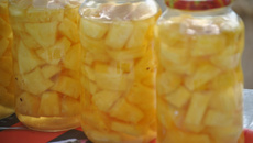 Conserve d'ananas au sirop léger