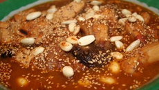 Tajine de poulet aux abricots, pruneaux et amandes maison