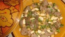 Metouem (boulettes de viande à l’ail)