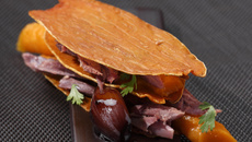 Millefeuille de patates Douces de Caroline du Nord « Covington » au canard confit revisité