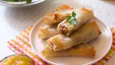 Nems au confit de canard et chutney de mangue