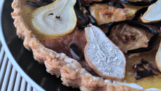 Tarte frangipane à la poire et chocolat