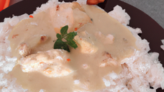 Chapon sauce blanche et riz sauvage