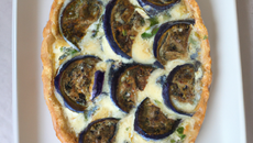 Tarte au roquefort et à l'aubergine