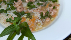 Bouillon dashi aux crevettes grises