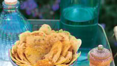 Petites soccas à la sarriette et tomates séchées