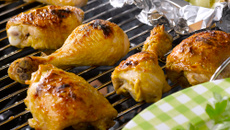 Cuisses de poulet à la moutarde et pommes de terre au four