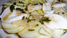 Carpaccio de courgettes au parmesan et mozzarella