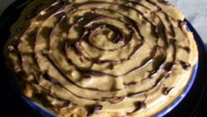 Gâteau au café nappé d'un glaçage chocolat-café