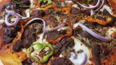 Pizza bœuf aux épices cajun