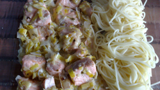 Pavés de saumon à la crème poireaux