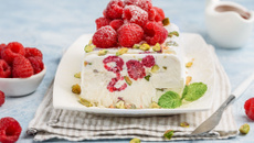 Semifreddo avec framboises et limoncello