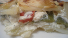 Mille-feuilles de pommes de pommes de terre aux 2 poivrons