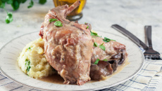 Lapin au cidre et lardons