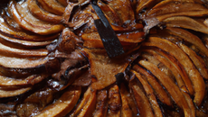 Tarte aux pommes, chocolat et beurre salé