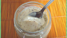 Yaourts au caramel au beurre salé et pépites de chocolat