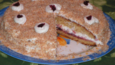 Gâteau noix de coco fourré à la confiture et Chantilly