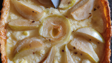 Tarte sucrée-salée aux poires et reblochon