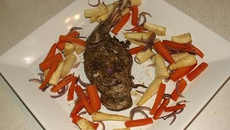 Cuisses de lapin au Zaatar et racines rôties.