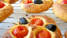 Mini pizza aux tomates cerises
