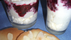 Mousses framboisine au chocolat blanc