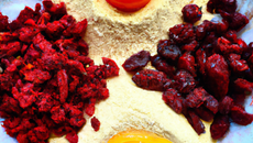 Œufs coco, cranberries et poudre de baies de goji