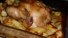 Poulet aux pommes de terre cuit au four