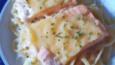 Gratin de spaghetti au saumon, sauce citron