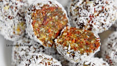 Boule énergétique aux figues séchées, amandes et cranberries séchées