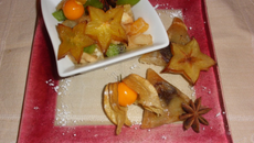 Salade de fruits et samossas