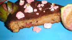 Gâteaux aux pralines roses et figues