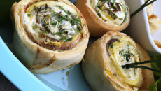 Feuilletés au Roquefort et à l'ail des ours