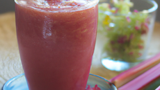 Smoothie rhubarbes / cassis