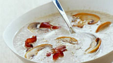 Velouté de champignons au bacon