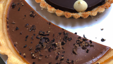 Tarte légère au chocolat pralinoise et chocolat noir