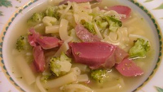 Soupe de pâtes au brocoli et gésiers confits