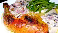 Pintades sauce champignons et au roquefort